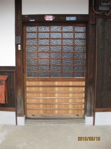 大阪の家,玄関引き戸